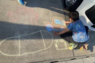 チョークでお絵描き